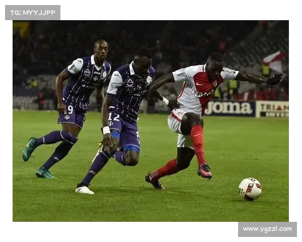 埃弗拉球场风格与技术特点深度解析全面展现边路活力与攻防平衡